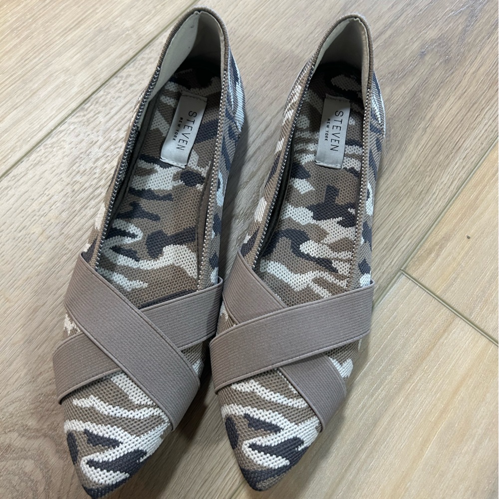 Steven New York Camo Flats